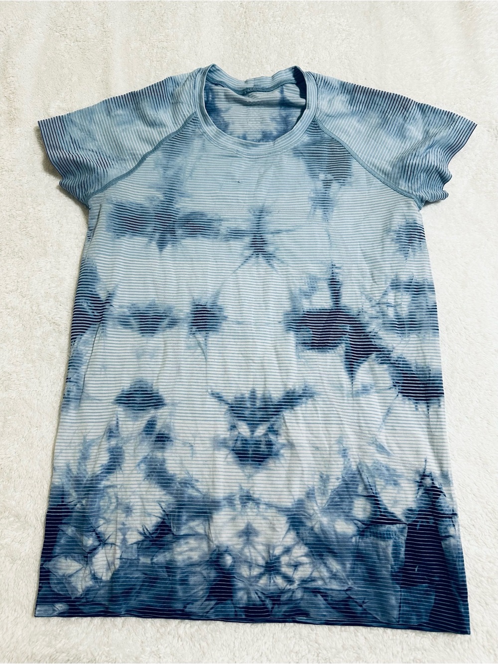 Lululemon Ribbed Blue Tie-Dye Athletic Short Sleeve